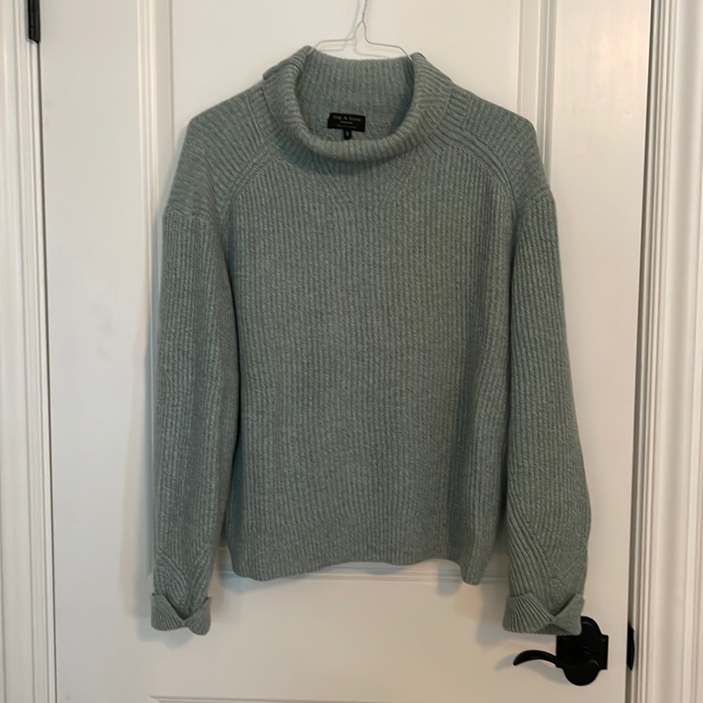 Rag and Bone 100% cashmere green sweater